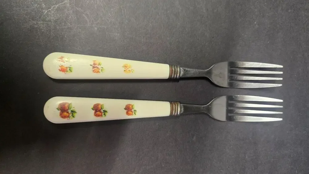 China Pearl Plastic Handle Stainless Forks Set Of 2 Apple Pattern Vintage Retro